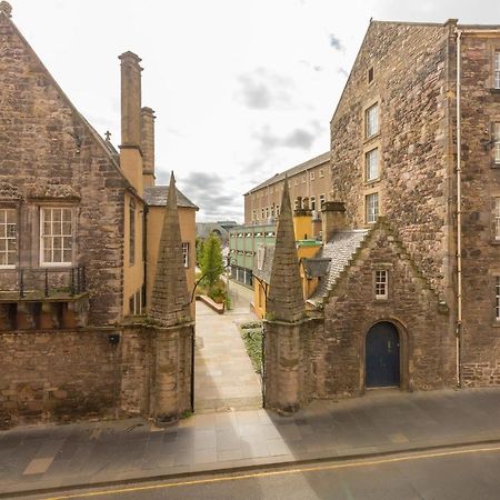 Guestready - Elegant 2Br Period Flat In Oldtown Lägenhet Edinburg Exteriör bild