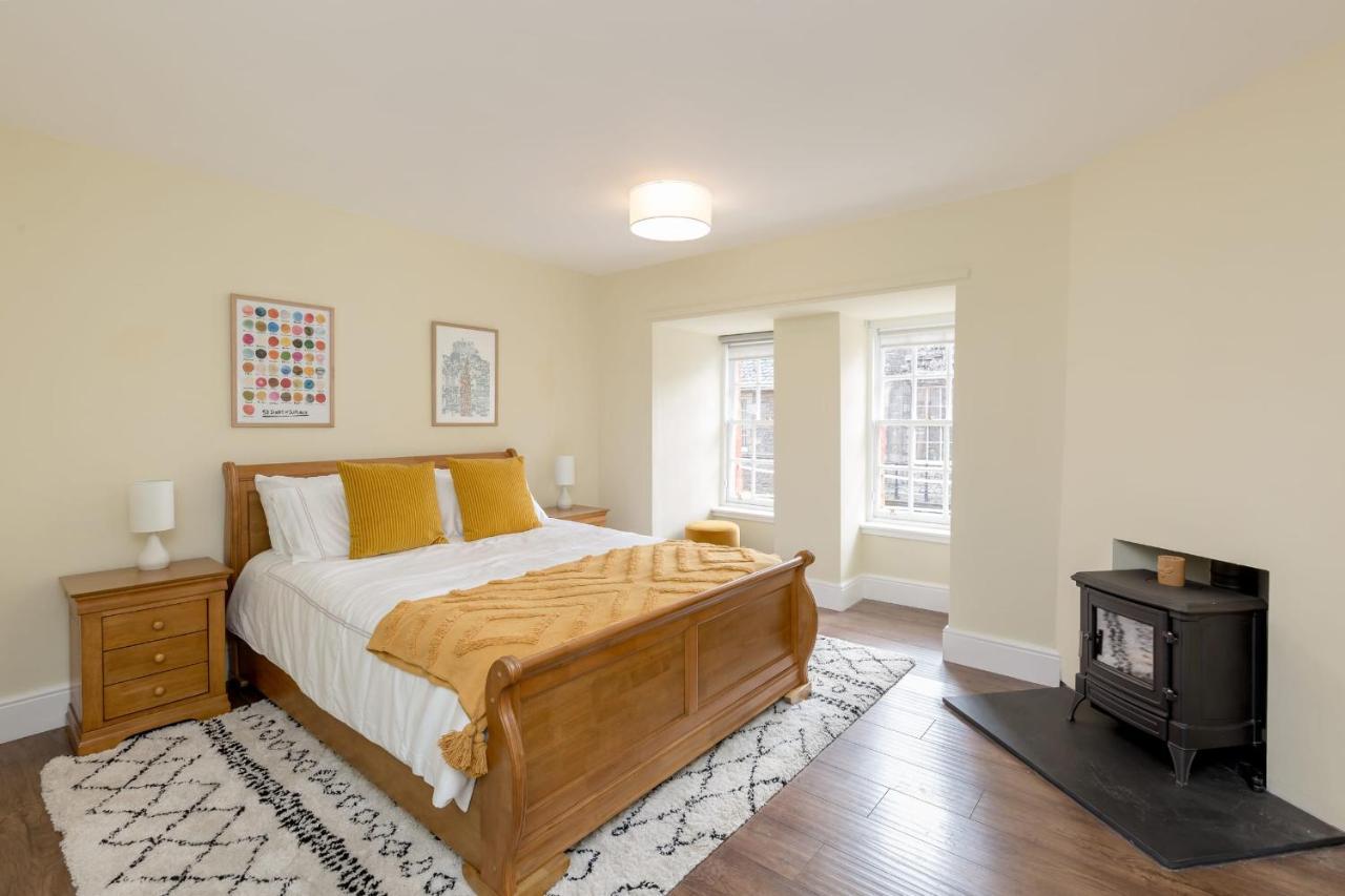 Guestready - Elegant 2Br Period Flat In Oldtown Lägenhet Edinburg Exteriör bild