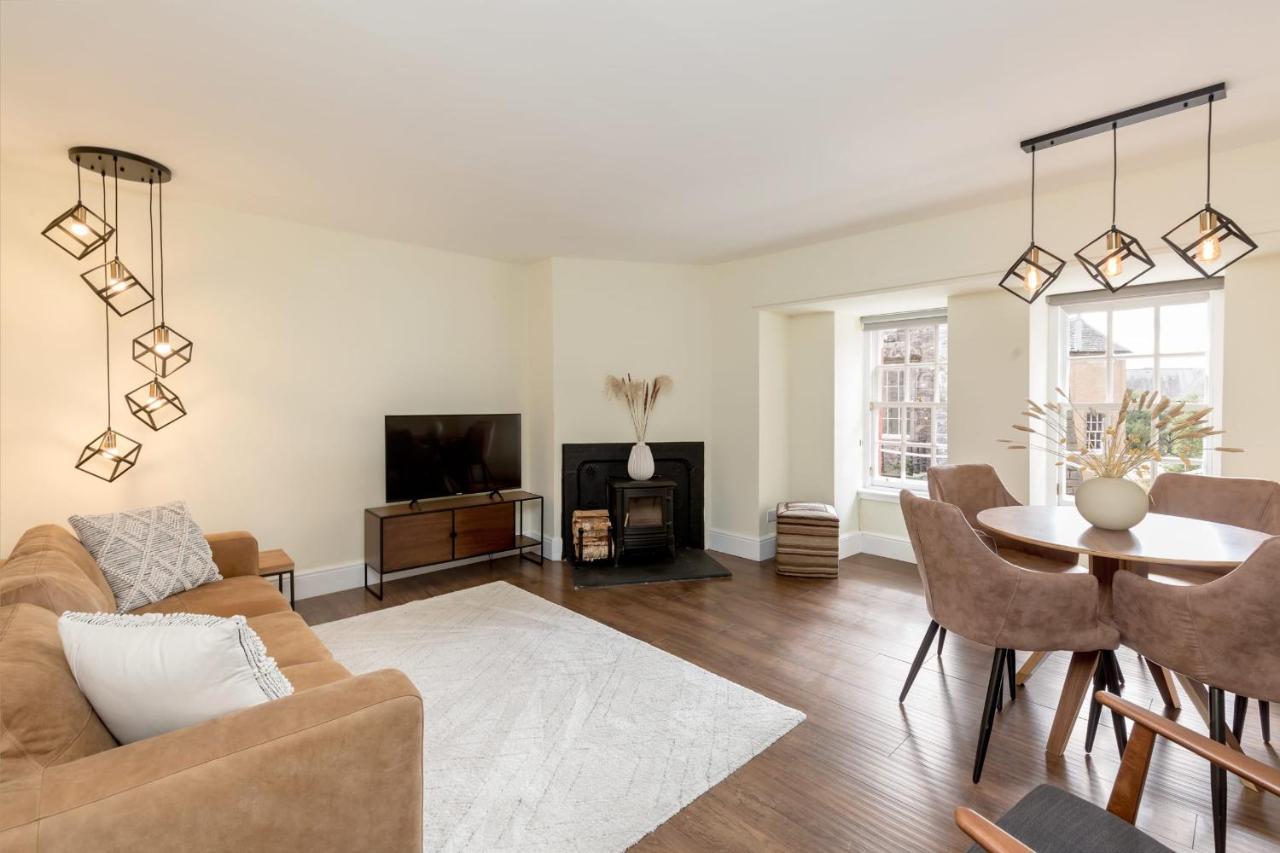 Guestready - Elegant 2Br Period Flat In Oldtown Lägenhet Edinburg Exteriör bild