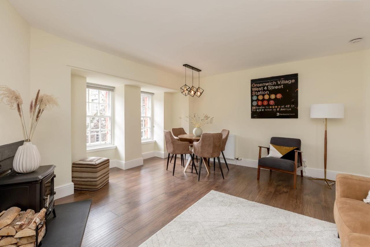 Guestready - Elegant 2Br Period Flat In Oldtown Lägenhet Edinburg Exteriör bild