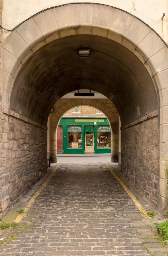 Guestready - Elegant 2Br Period Flat In Oldtown Lägenhet Edinburg Exteriör bild